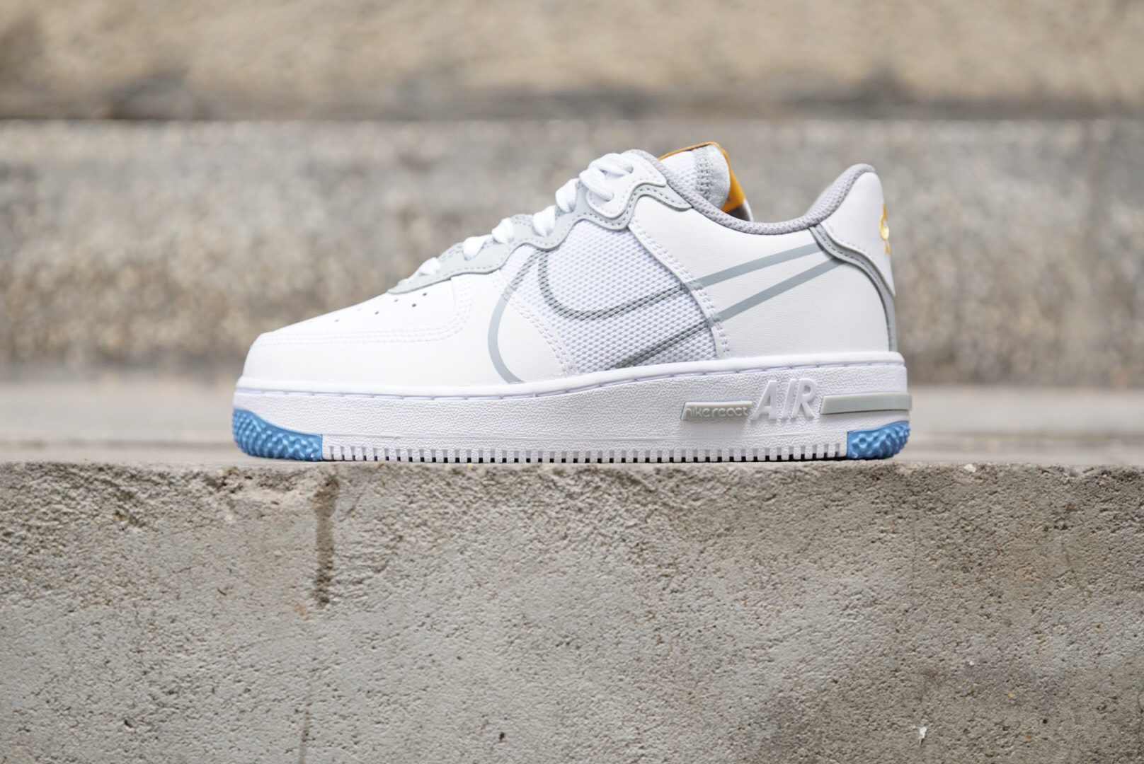 Giày Nike Air Force 1 React ' White Light Smoke Grey ' CT5117-102 - Ảnh 3