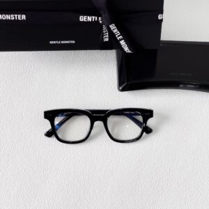 Alternative view of Kính Gentle Monster South Side 01