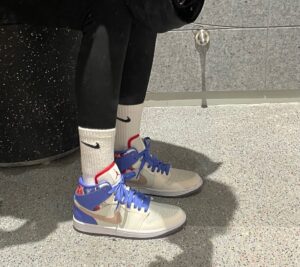 Giay Nike Air Jordan 1 Mid 'Floral' FD4331-121