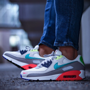 Alternative view of Giày Nike Air Max 90 'Evolution Of Icons' DA5562-001