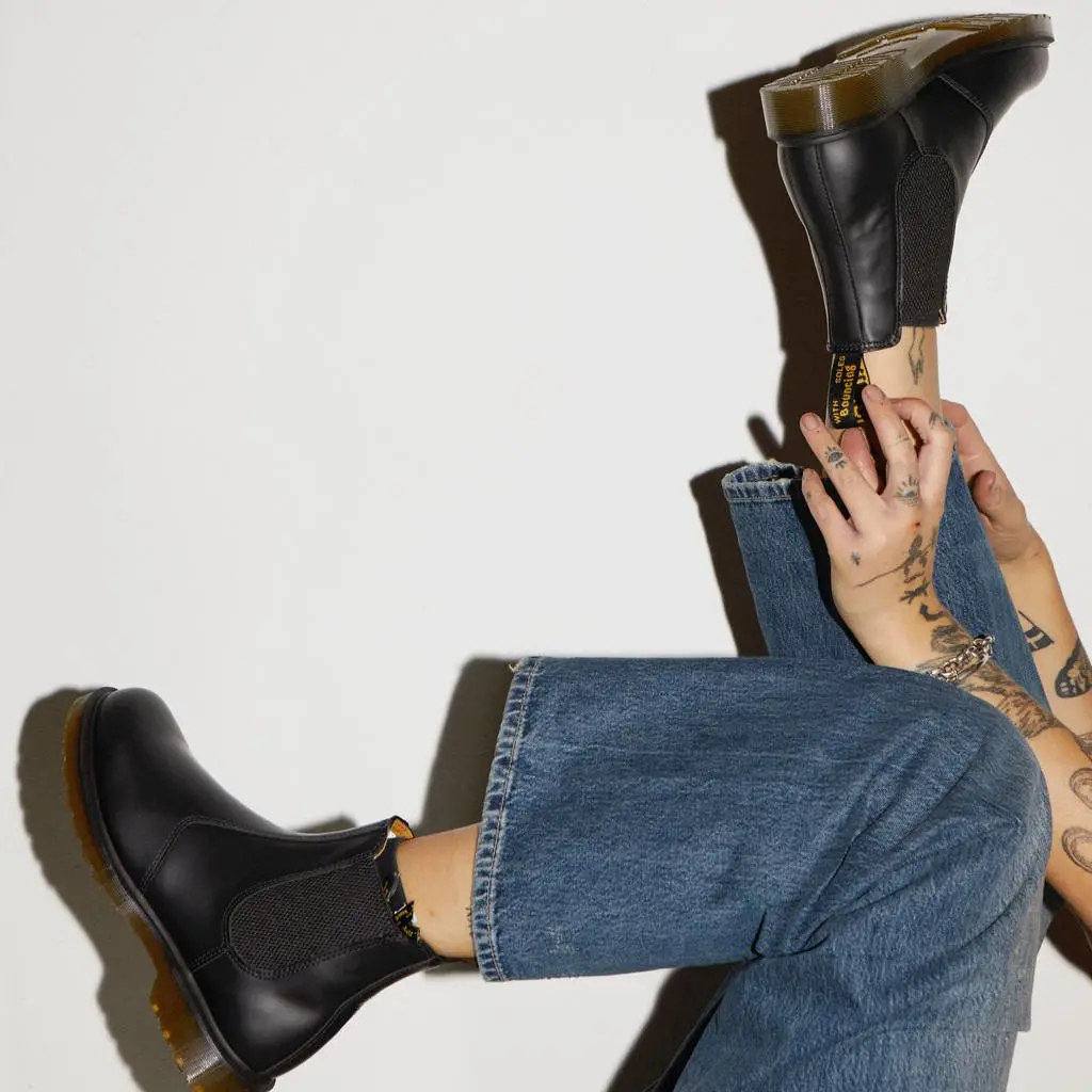 Alternative view of Giày Dr. Martens 2976 Black Smooth Leather Chelsea Boots 11853001