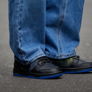 Alternative view of Giày Nike Dunk Low 'Black Royal Iridescent' FB1842-001