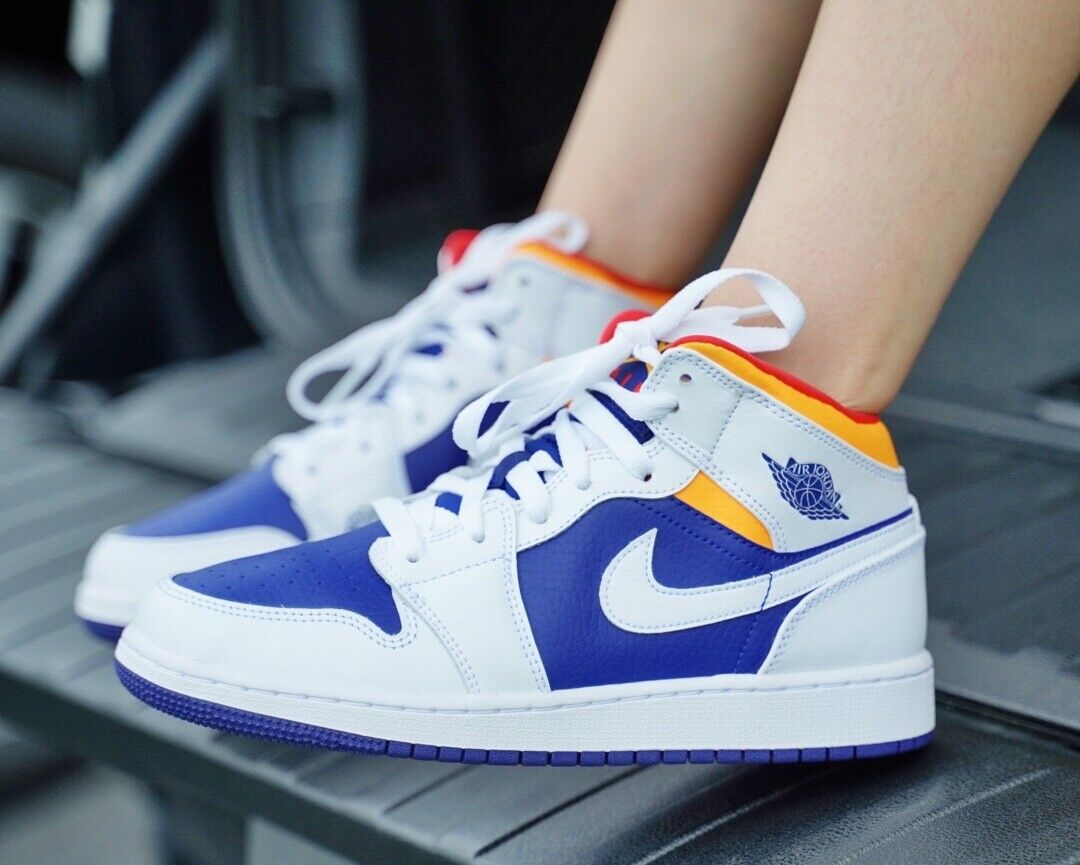 Giày Nike Air Jordan 1 Mid GS 'White Deep Royal Blue' 554725-131 - Ảnh 4