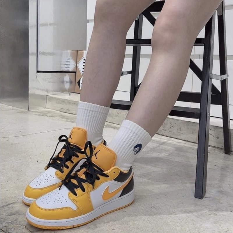 Giày Nike Air Jordan 1 Low 'Taxi' 553560-701 - Ảnh 5