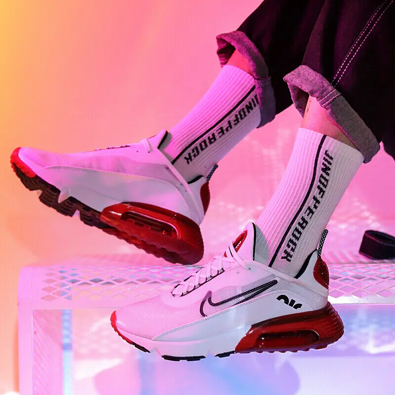 Alternative view of Giày Nike Air Max 2090 'University Red' DC9180-106