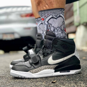 Alternative view of Giày Nike Jordan Legacy 312 'Black Cement' AV3922-001