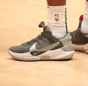 Alternative view of Giày Nike Adapt BB 'Dark Grey' AO2582-004