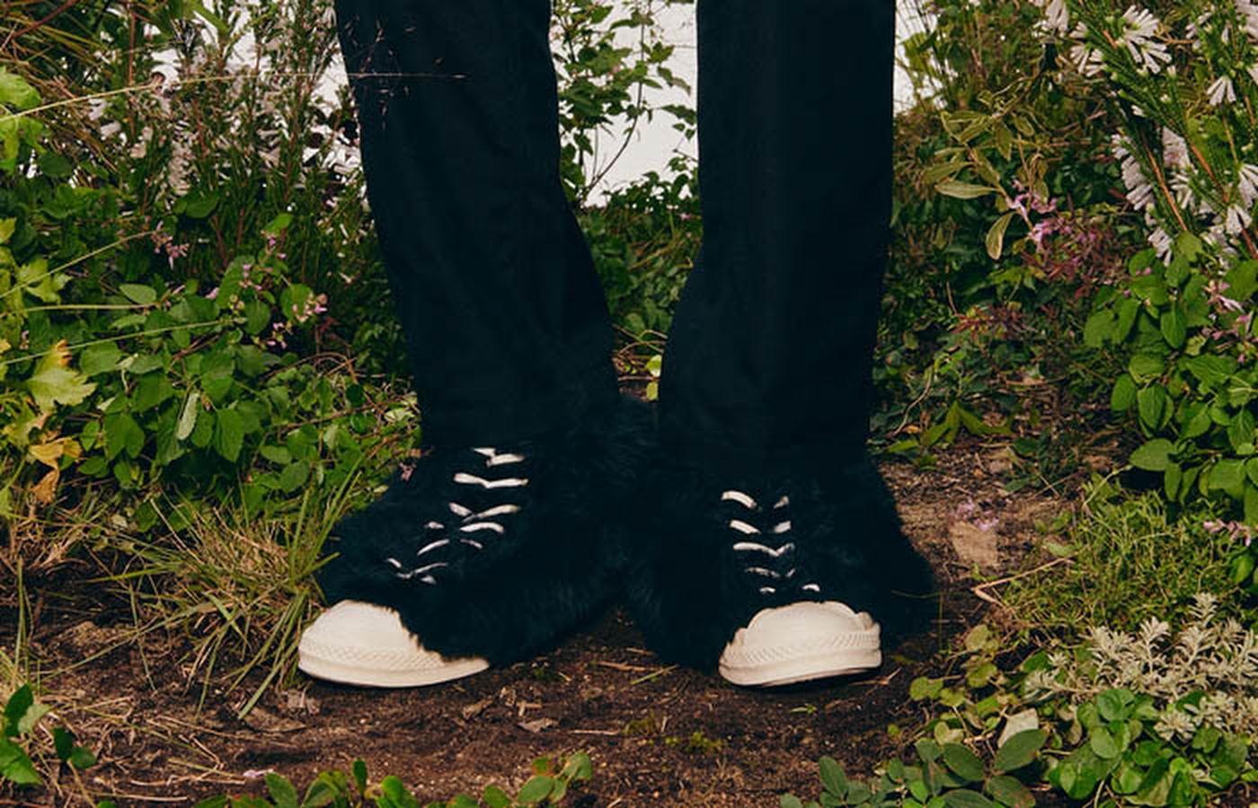 Giày Converse AMBUSH x Chuck 70 High 'Fuzzy Black Egret' 170586C - Ảnh 2