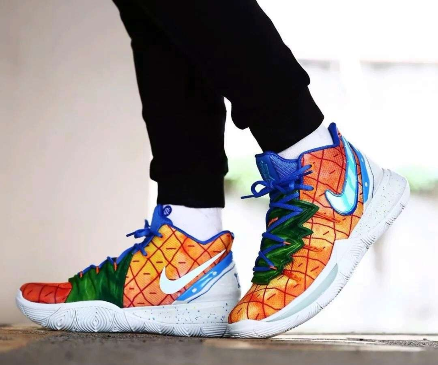 Giày Nike SpongeBob SquarePants x Kyrie 5 'Pineapple House' CJ6951-800 - Ảnh 2