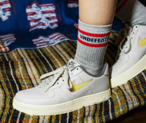 Alternative view of Giày Nike Air Force 1 Low '07 Coconut Milk DC8894-001