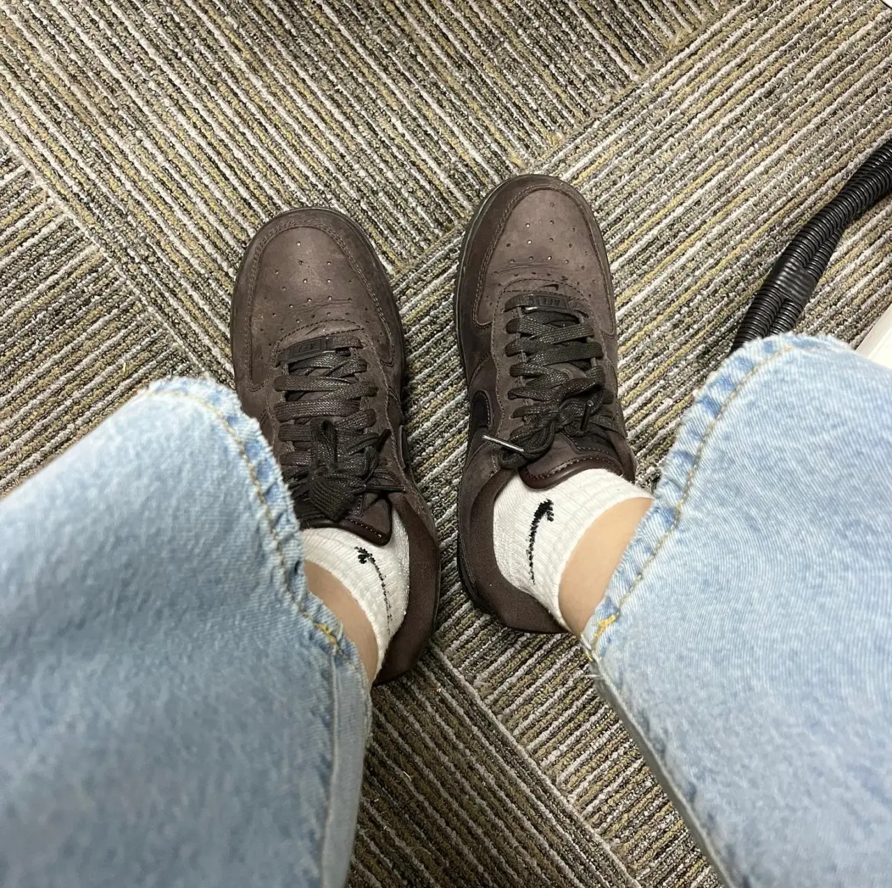 Alternative view of Giày Nike Air Force 1 Premium 'Velvet Brown' DR9503-200
