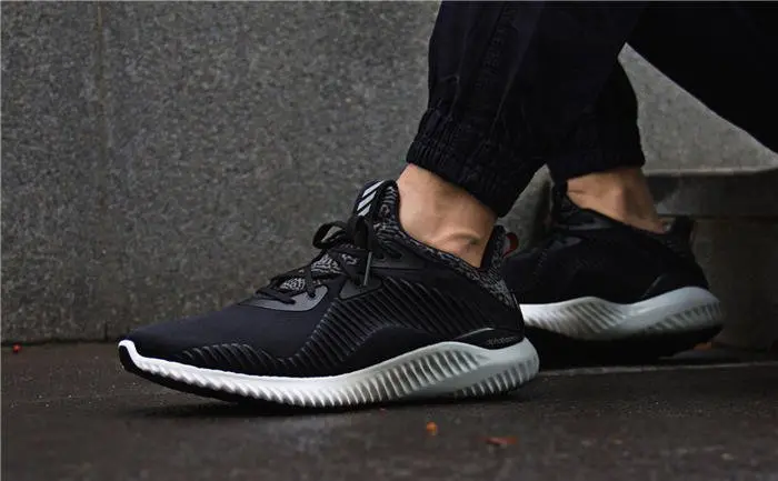 Alternative view of Giày Adidas AlphaBounce 'Core Black' B42744