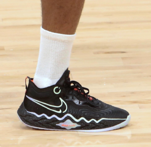 Giay Nike Air Zoom G.T. Run 'Black Green Ghost' CZ0202-001