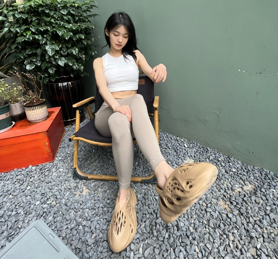 Dép Adidas Yeezy Foam Runner 'Ochre' GW3354 - Ảnh 3