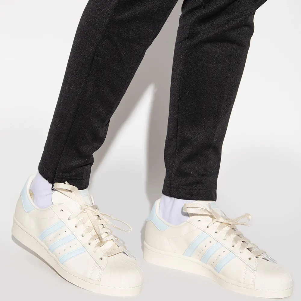 Alternative view of Giày Adidas Wmns NMD_R1 'Peach Pink' S75234