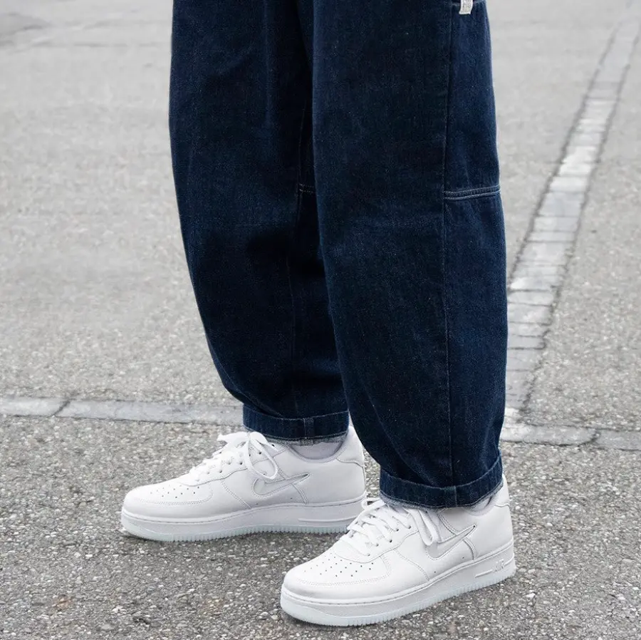 Giay Nike Air Force 1 Low '07 Retro Jewel Swoosh 'Triple White' FN5924-100