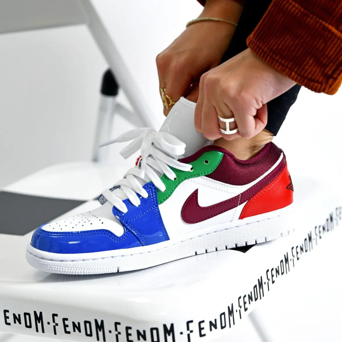 Alternative view of Giày Nike Air Jordan 1 Low SE 'Multicolor' DB5455-100