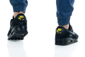 Giay Nike Air Max 90 'Black Yellow Strike Metallic' DO6706-001