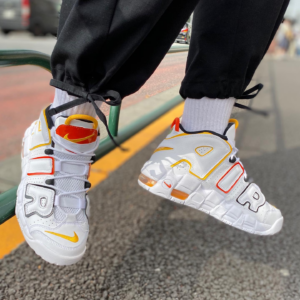 Alternative view of Giày Nike Air More Uptempo GS 'Rosewell Raygun' DD9282-100