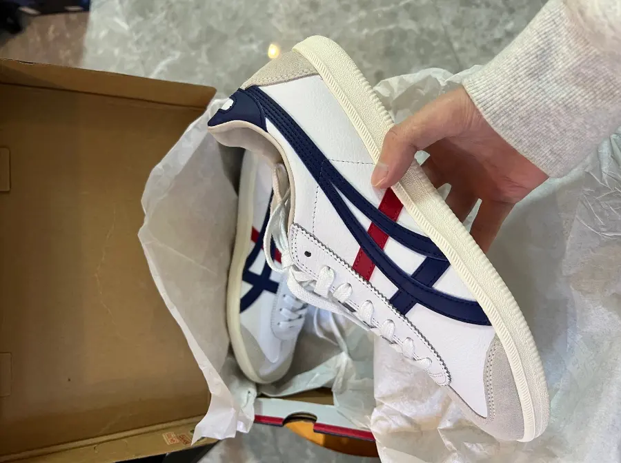 Alternative view of Giày Onitsuka Tiger Tokuken 'White Blue' 1183C095-100