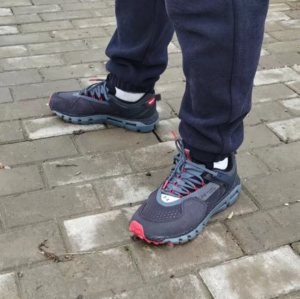 Alternative view of Giày Under Armour HOVR Summit 'Core Black' 3022579-100