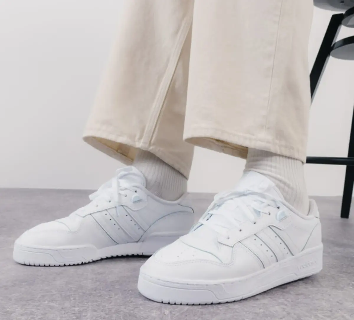 Giay Adidas Original Rivalry Low 'White' GX2272
