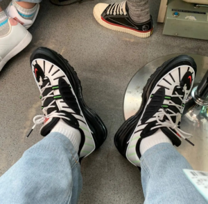 Alternative view of Giày Nike Air Max 98 'High Lighter' 640744-015