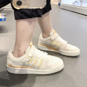 Giay Adidas Originals Forum 84 Low 'White Cream' HQ6332