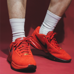 Giay Nike Lebron 20 'Liverpool' DV1190-600