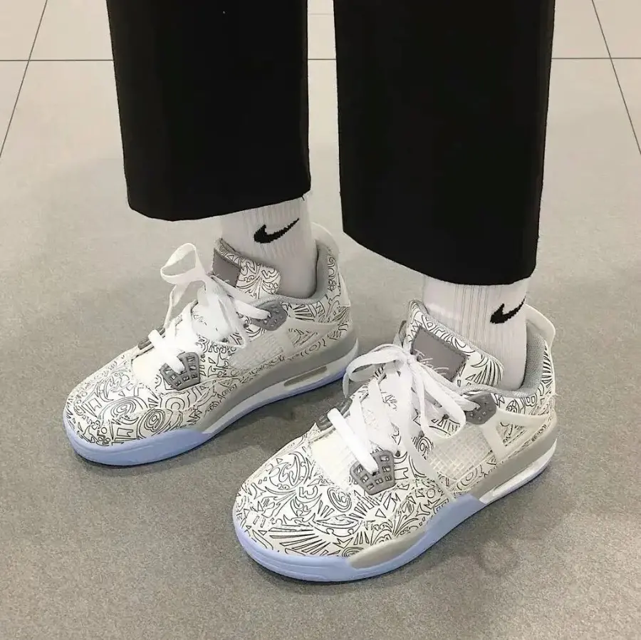 Alternative view of Giày Nike Air Jordan 4 Retro BG 'Laser' 705334-105