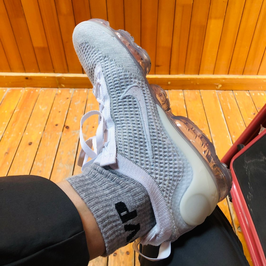 Giày Nike Air Vapormax Flyknit 2021 'Pure Platinum' DC4112-100 - Ảnh 3