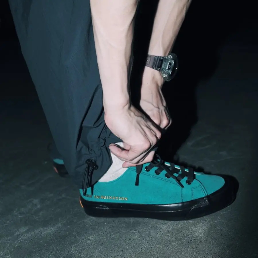 Giay Vans x Julian Klincewicz UA OG Style 31 LX 'Black Beauty' VN0A5DXWB5D