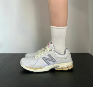 Alternative view of Giày New Balance x Thisisneverthat 860V2 White ML860TW2