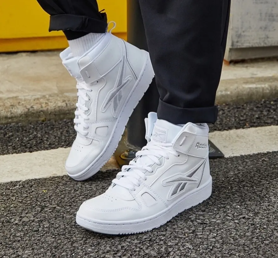 Alternative view of Giày Reebok Resonator Mid 'White Pure Grey' GZ2712