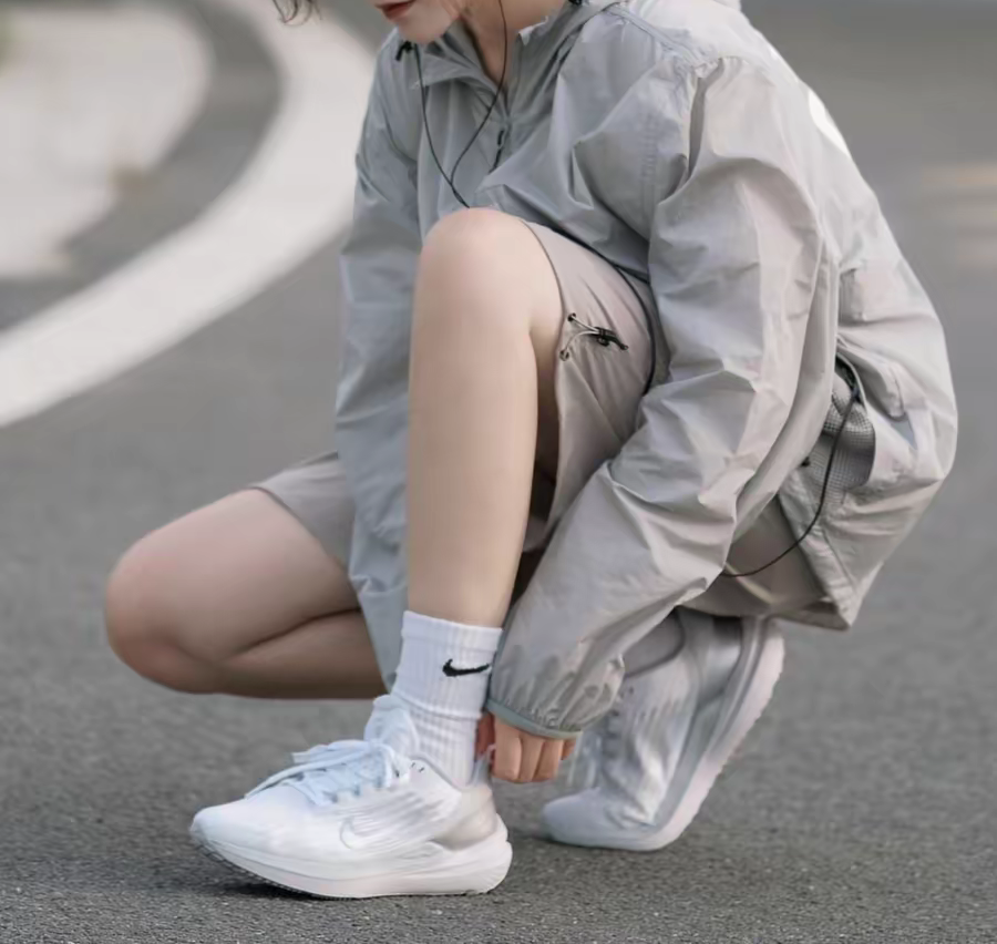 Giay Nike Womens Air Winflo 9 'White' DD8686-100