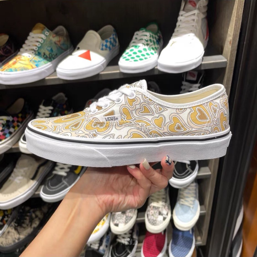 Giay Vans Classic Slip On 'Pink Heart' VN0A5JMHJBW