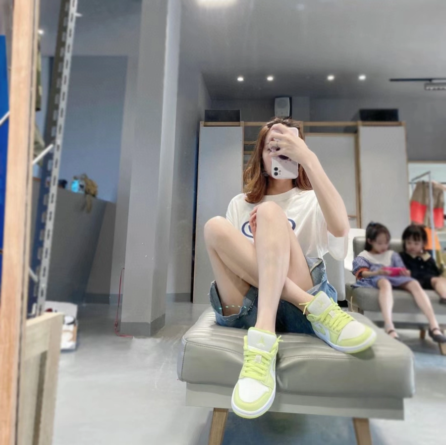 Giày Nike Air Jordan 1 Low 'Limelight' DH9619-103 - Ảnh 3