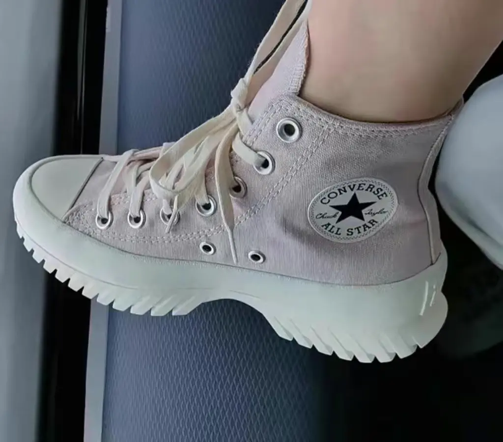 Giày Converse Women's CT All Star Lugged 2.0 Hi Sneaker 'White' A02424C - Ảnh 3