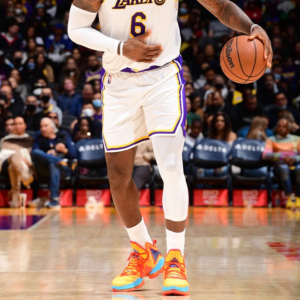 Giay Nike Lebron 19 'Tune Squad' DC9338-800