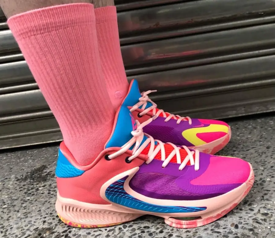 Giay Nike Air Zoom Freak 4 'Bahamas' DQ3825-500