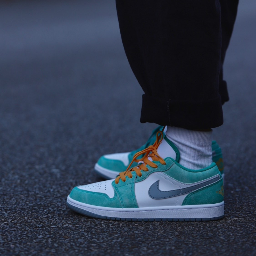 Giày Nike Air Jordan 1 Low 'New Emerald' DN3705-301 - Ảnh 4