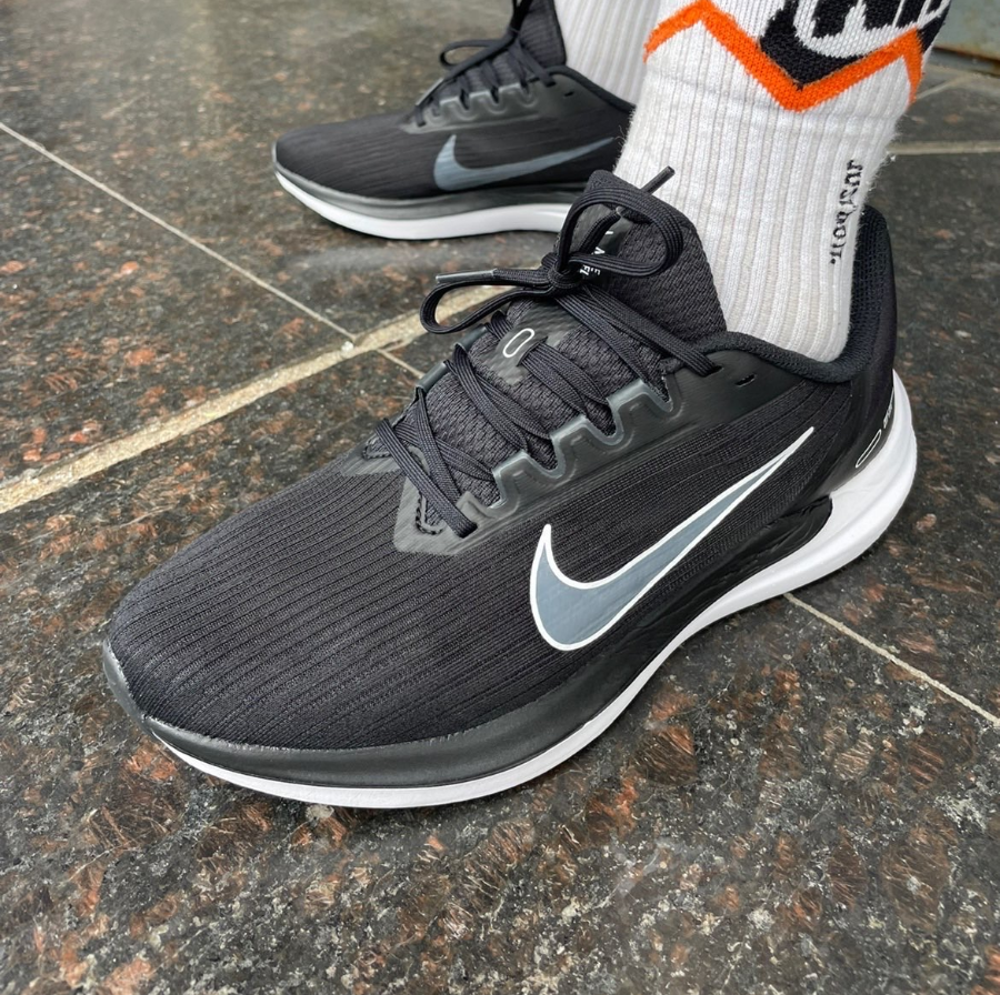 Giay Nike Air Winflo 9 In Schwarz 'Black' DD8686-001
