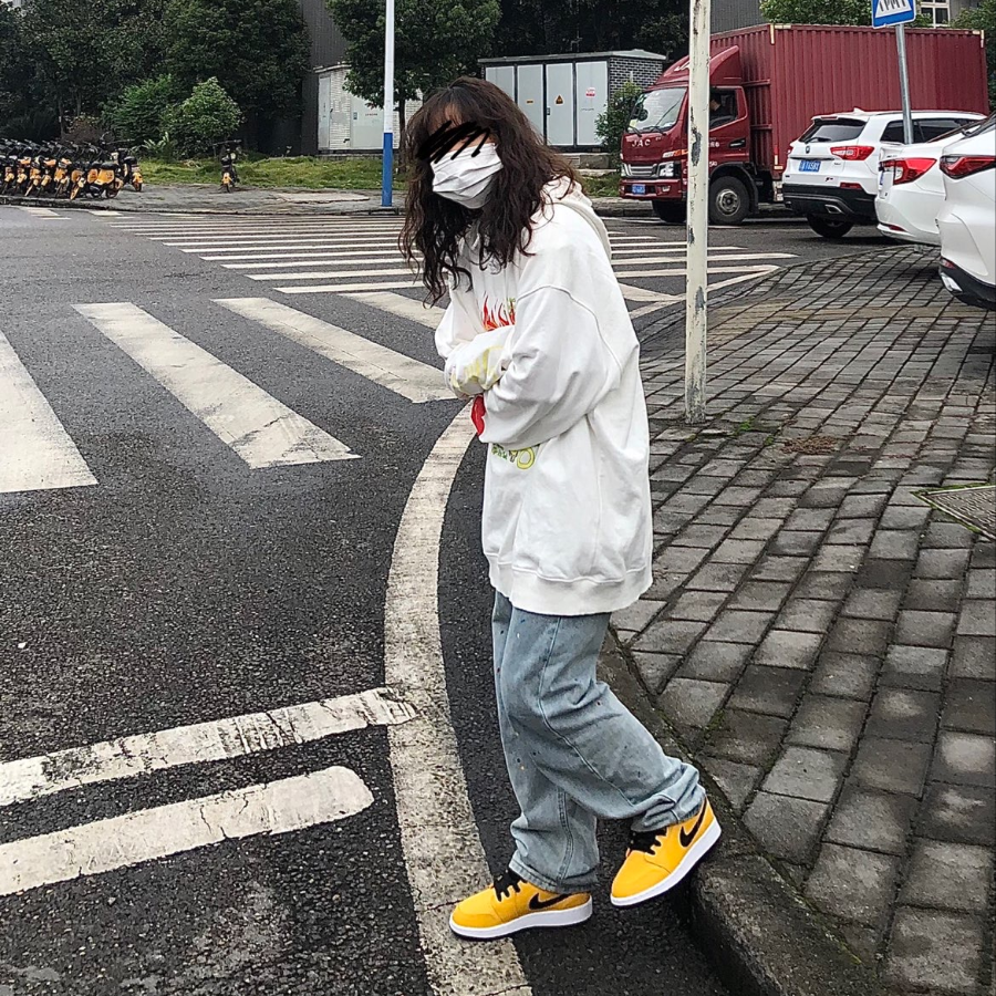 Giày Nike Air Jordan 1 Low 'University Gold Black' 553558-700 - Ảnh 3