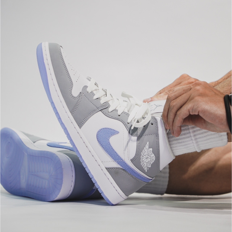 Giày Nike Wmns Air Jordan 1 Mid 'Grey Blue' BQ6472-105 - Ảnh 4