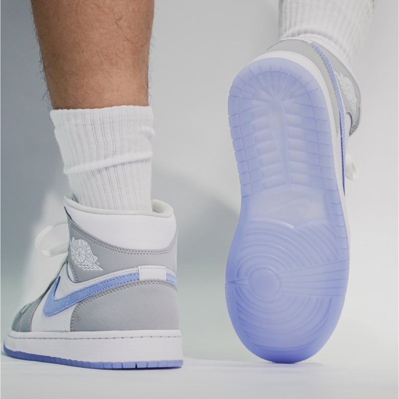 Giày Nike Wmns Air Jordan 1 Mid 'Grey Blue' BQ6472-105 - Ảnh 6