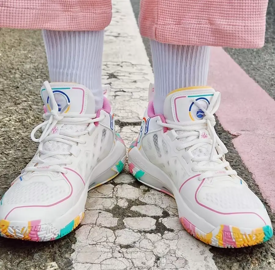 Alternative view of Giày Lining x Disney 2.0 Low 'Multi Color' ABAS103-1