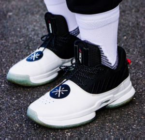 Alternative view of Giày Lining Way of Wade 7 'White Black' ABAN079-1