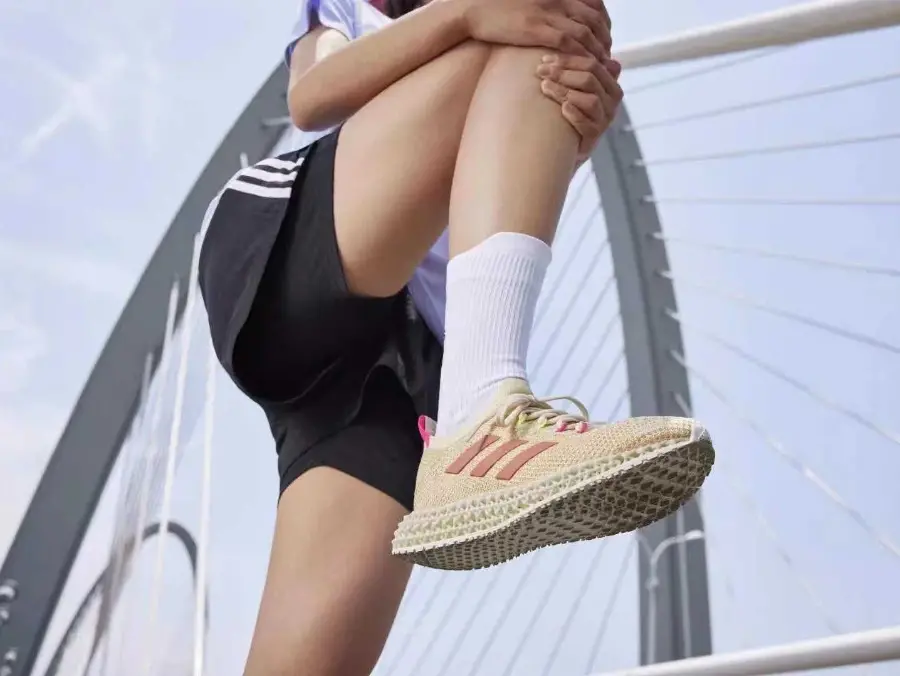 Alternative view of Giày Adidas Wmns 4DFWD 'Halo Blush' Q46444