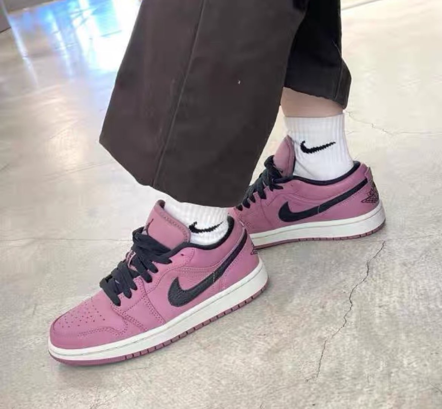 Giày Nike Wmns Air Jordan 1 Low SE 'Light Mulberry' DC7268-500 - Ảnh 2