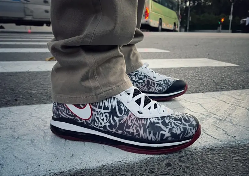 Giày Nike LeBron 8 'Graffiti' DD8306-001 - Ảnh 3